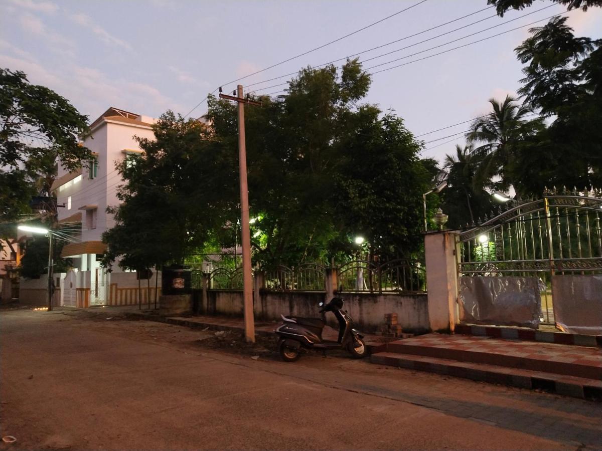 Mayurapriya Inn Chennai Exterior photo