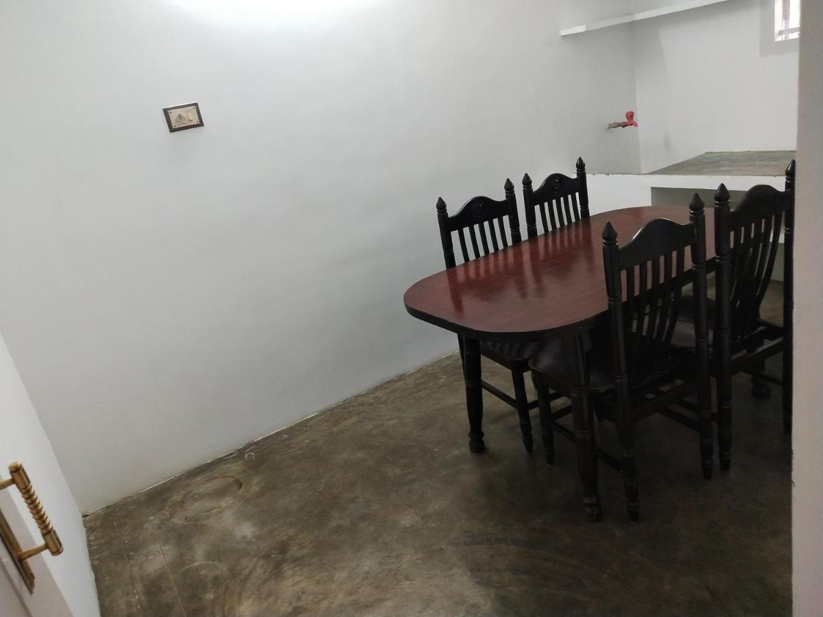 Mayurapriya Inn Chennai Exterior photo